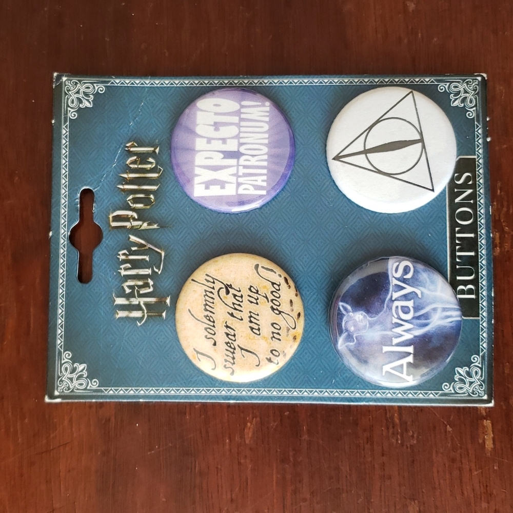 NWT Harry Potter Button Pins